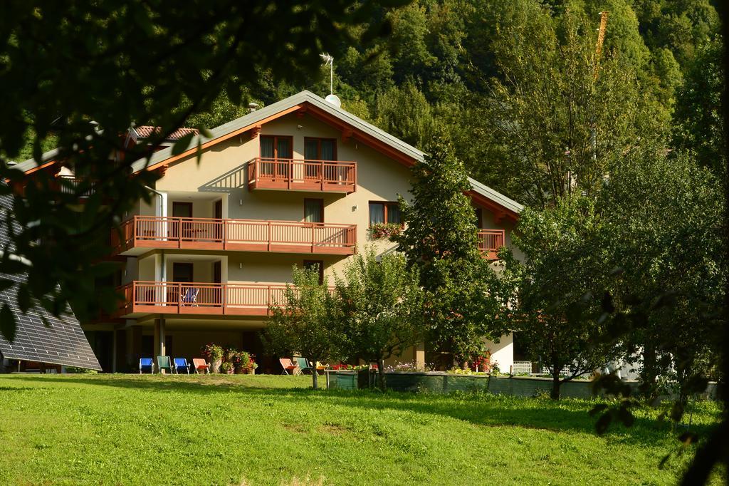 La Casa Al Noce Aparthotel Mezzana  Εξωτερικό φωτογραφία
