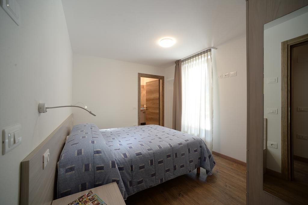 La Casa Al Noce Aparthotel Mezzana  Δωμάτιο φωτογραφία