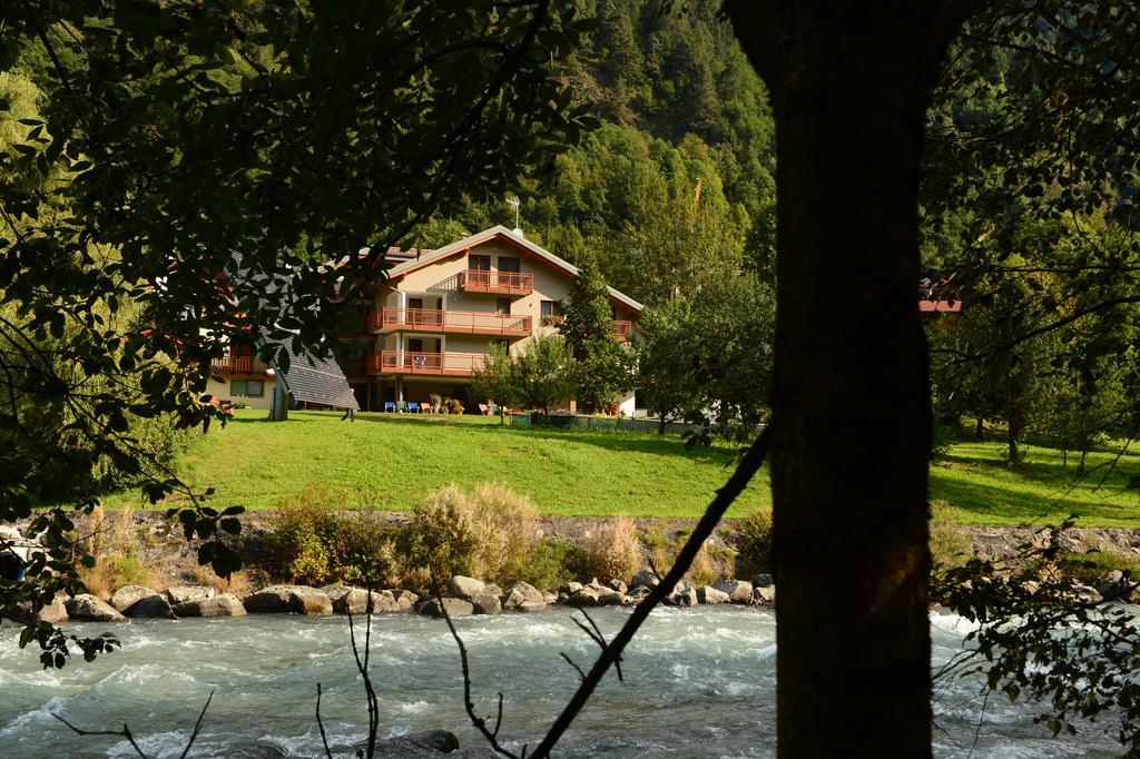 La Casa Al Noce Aparthotel Mezzana  Εξωτερικό φωτογραφία