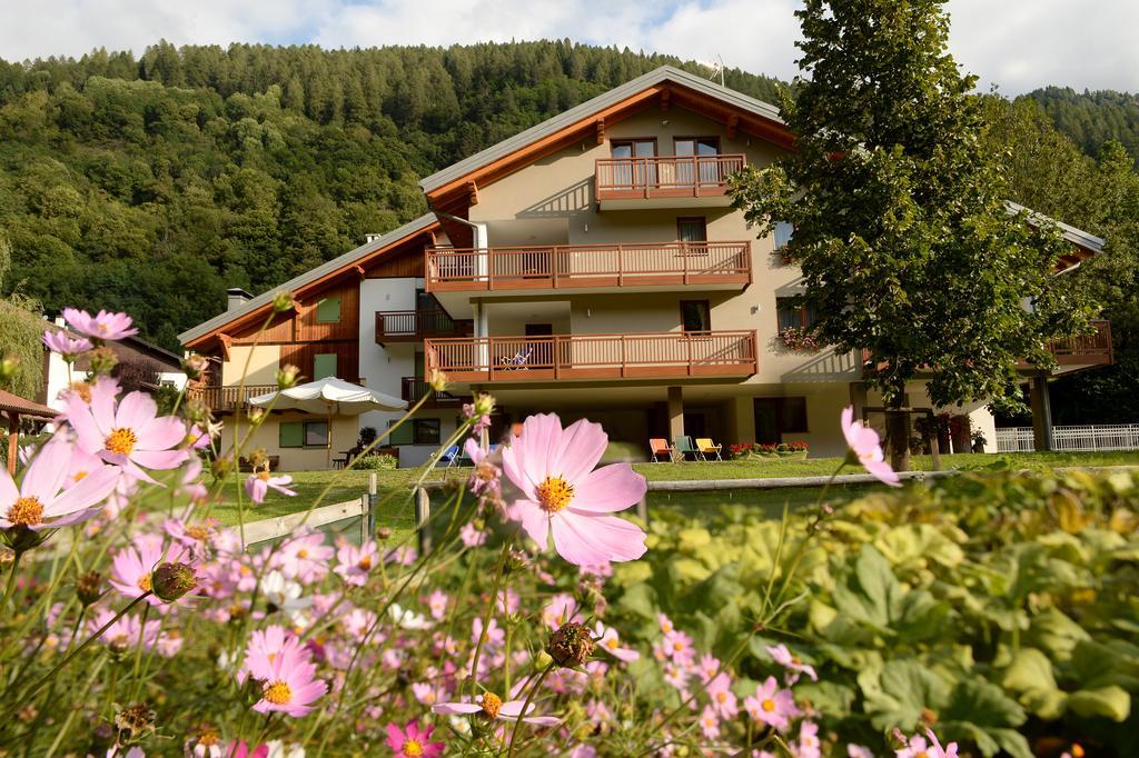 La Casa Al Noce Aparthotel Mezzana  Εξωτερικό φωτογραφία