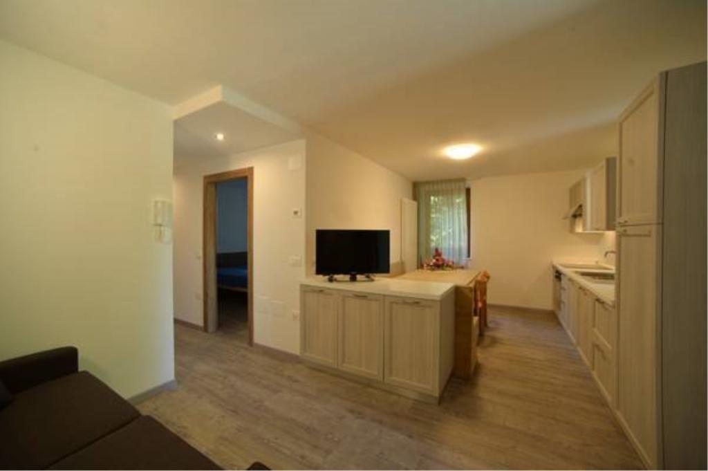La Casa Al Noce Aparthotel Mezzana  Εξωτερικό φωτογραφία