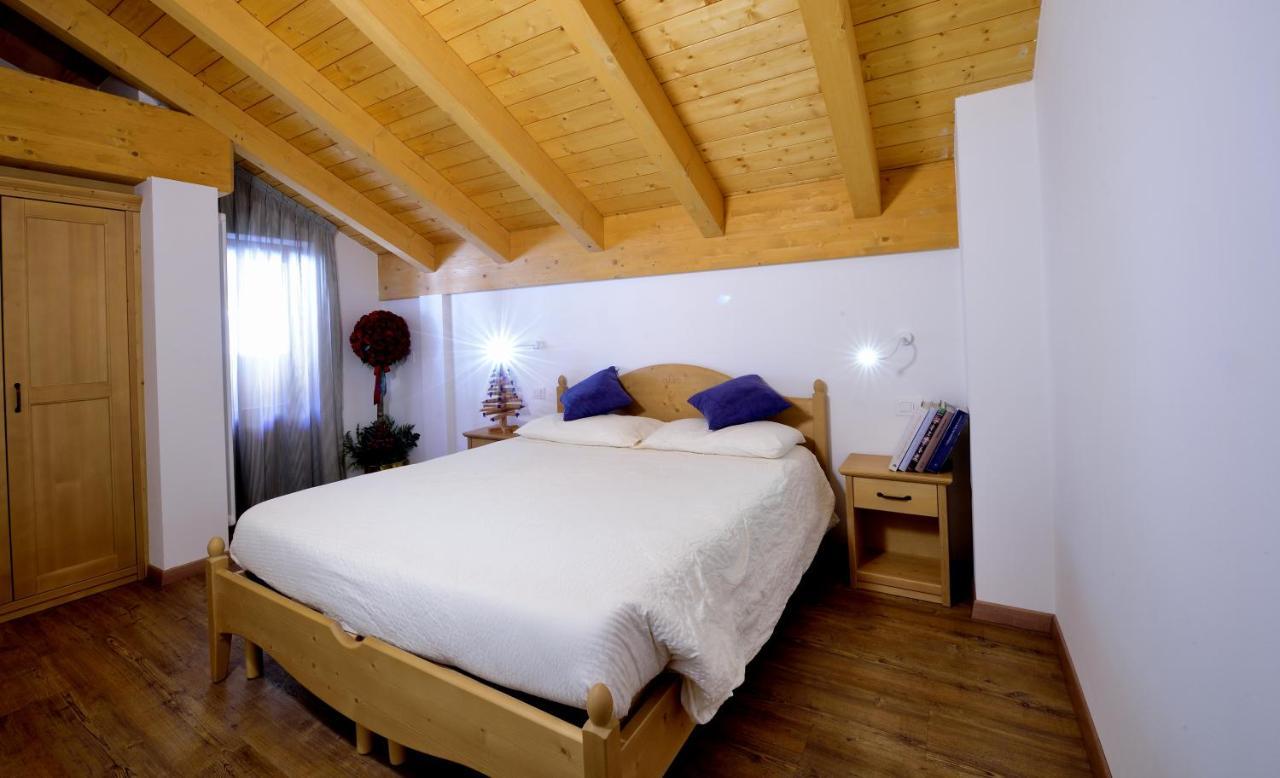 La Casa Al Noce Aparthotel Mezzana  Εξωτερικό φωτογραφία